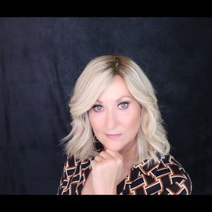 Meet your Posher, Eileen